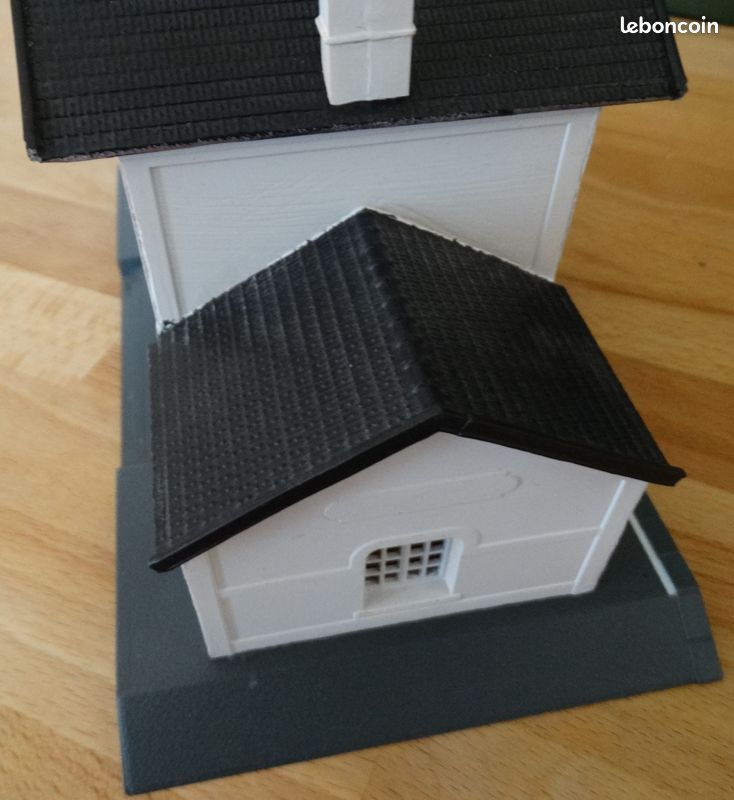 Maquette De Gare Lusigny Jouef HO - Neuve, Non Montée, En Plastique, Fabriquée En France