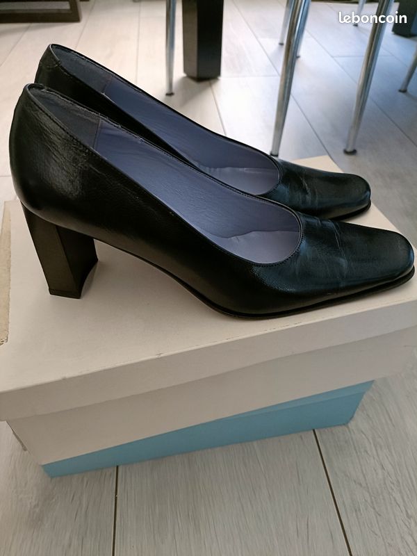 Escarpins L. DE VINCI En Cuir Velours Noir - Taille 40, Occasion Très Bon état