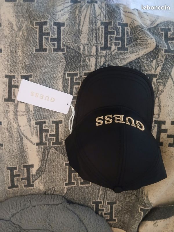 Casquette guess neuf (image 1)