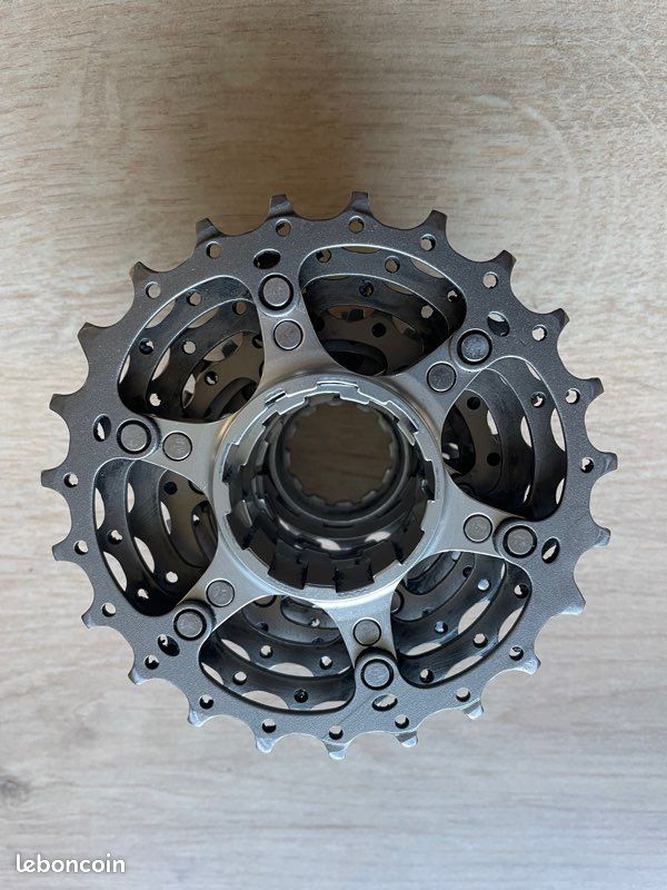 VERKAUFT Shimano Dura Ace 7700 9fach Cassette 12-23 NIB - Rennräder