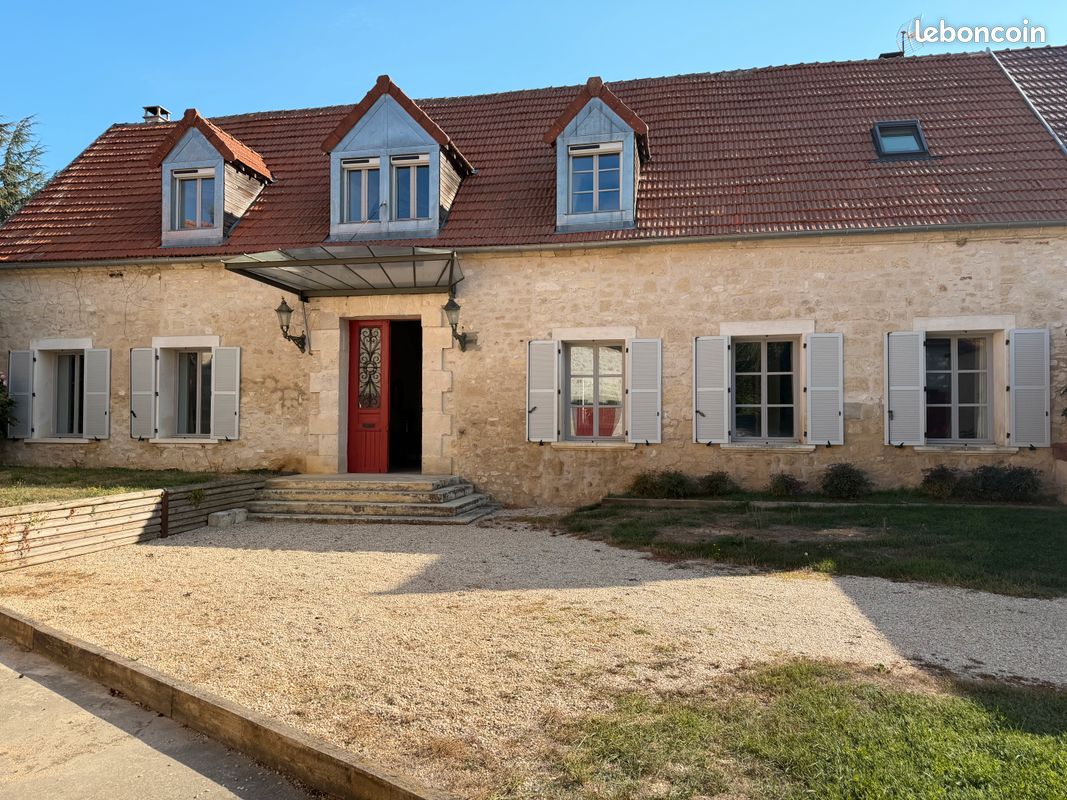 Maison 6 pièces 230 m² · aux Septvallons · 230 m² · 1 550 €/mois