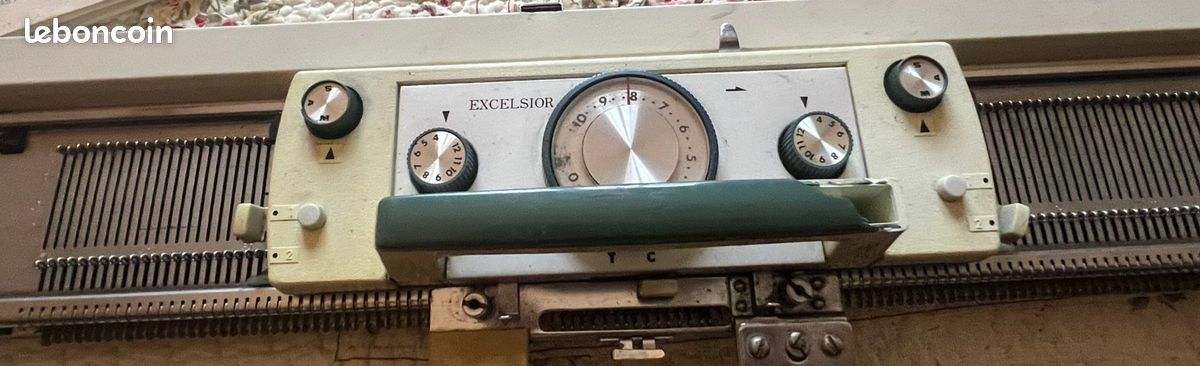 Machine à Tricoter Ancienne Knitking KHC820 – Changeur De Couleur, Made In Japan