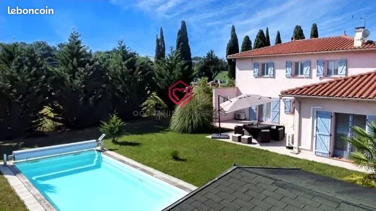 Maison 5 pièces 215 m²