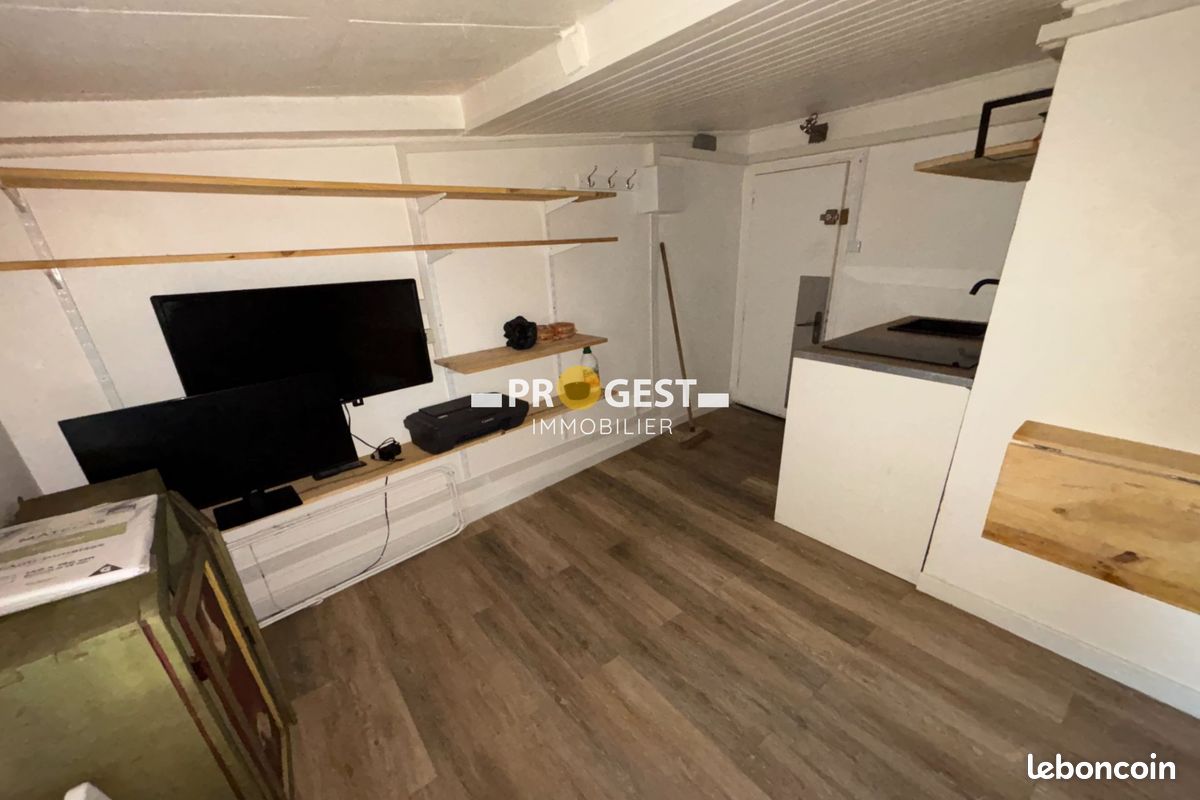 Appartement 1 pièce 11 m² · à Roquevaire · 11 m² · 383 €/mois