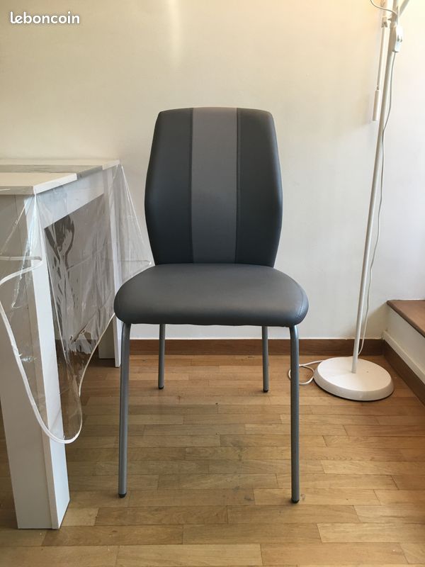 Chaise de table (image 1)