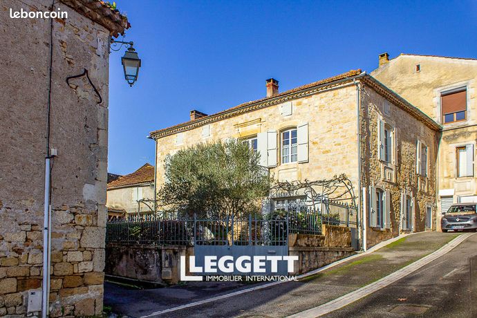 Maison 10 pièces 184 m²