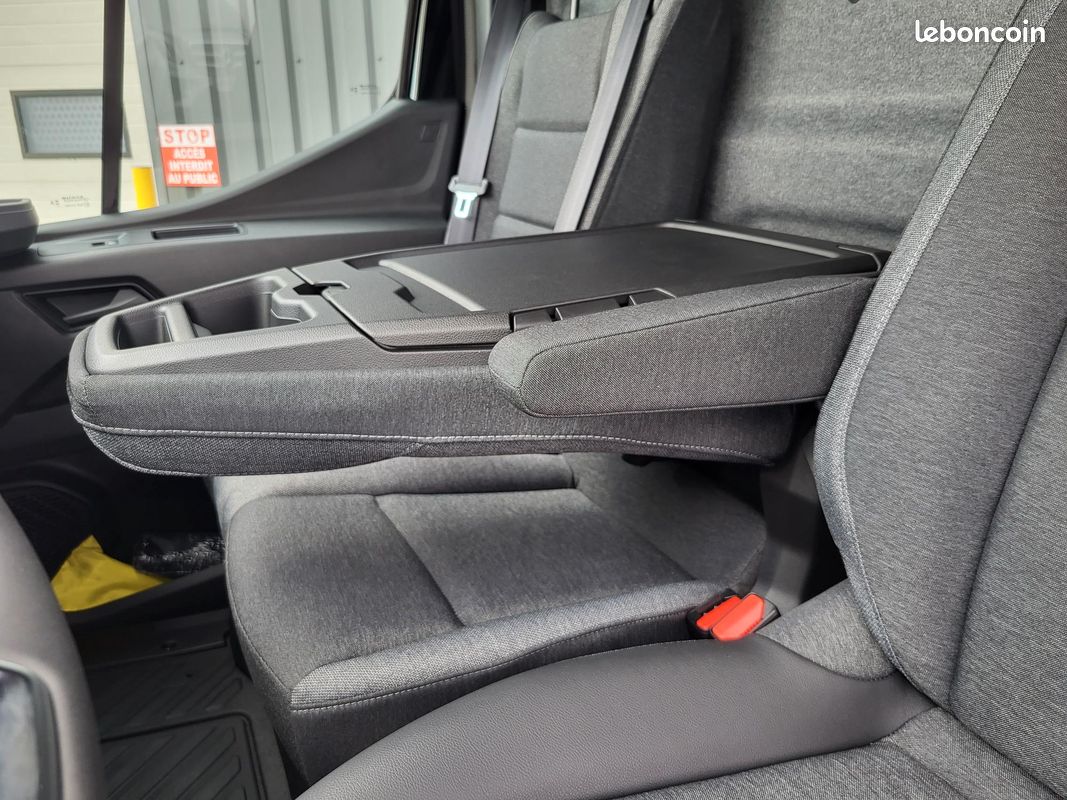 RENAULT MASTER IV L2H2 FOURGON 3T5 2.0 Blue DCI 150 AUTO ( EAG9 ) EXTRA 03 PLACES NEUF avec CAMÉRA RECUL + RADARS AVANT-ARRIERE-LATÉRAUX + PNEUS TOUS TEMPS + 3 CLÉS de CONTACT ( Prix Vente 33 990 HT ) (image 9)