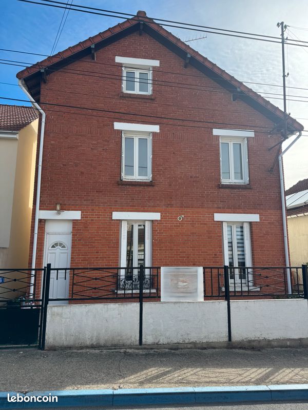 Maison 5 pièces 84 m² · à Fosses · 84 m² · 273 000 €
