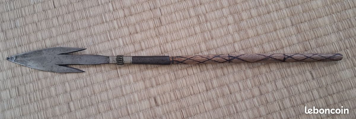 Ancienne Flèche De Chasse Au Sanglier – Française – Occasion