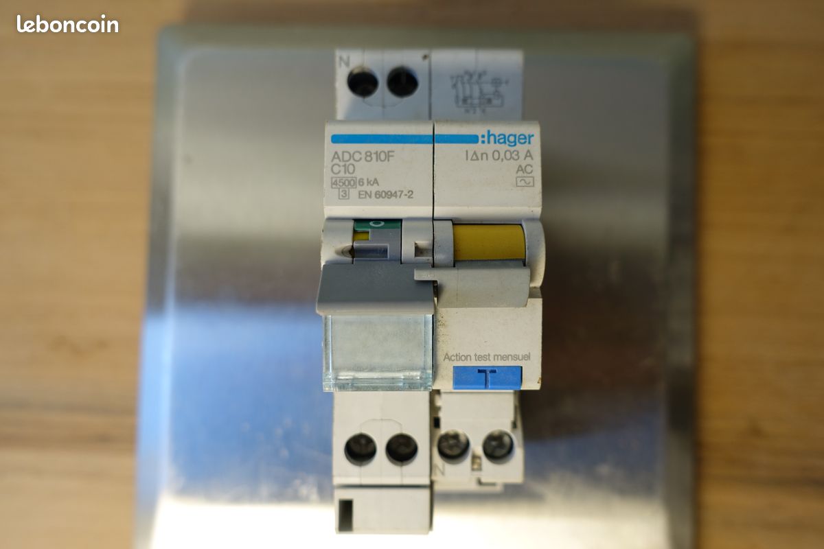 Disjoncteur Différentiel C 6A 30mA (image 1)