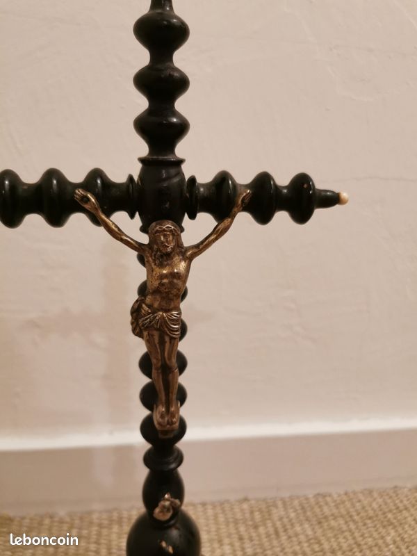 Crucifix fin 19e siècle (image 3)