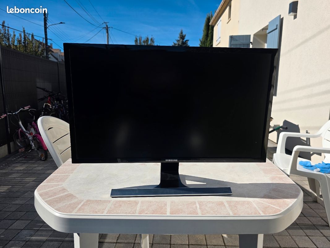 Ecran 28 pouces Samsung 4K UHD (image 6)
