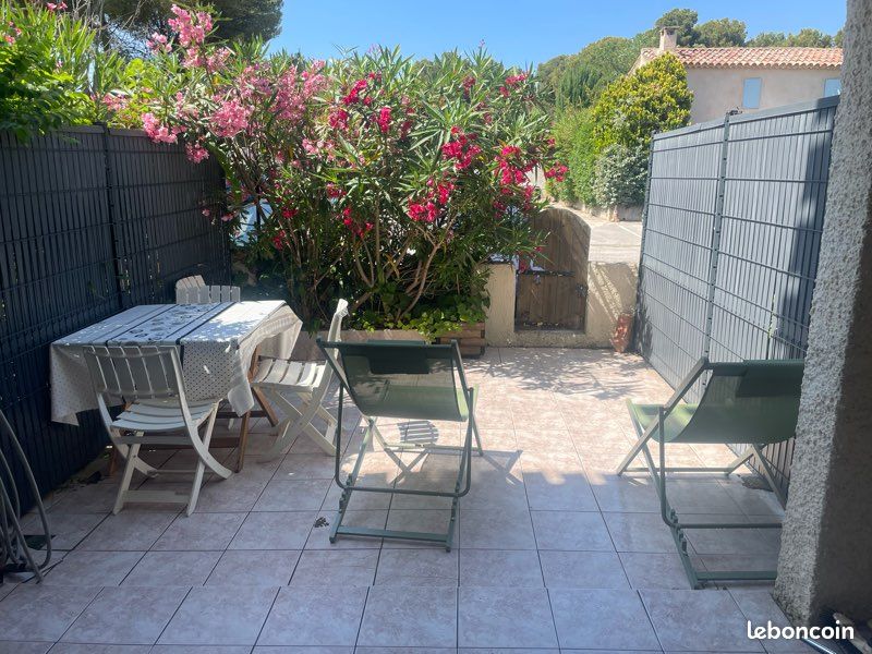 Appartement 1 pièce 25 m² · à Saint-Cyr-sur-Mer · 25 m² · 650 €/mois