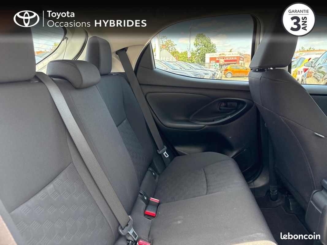Toyota Yaris 116h Dynamic Business 5p MC24 (image 14)