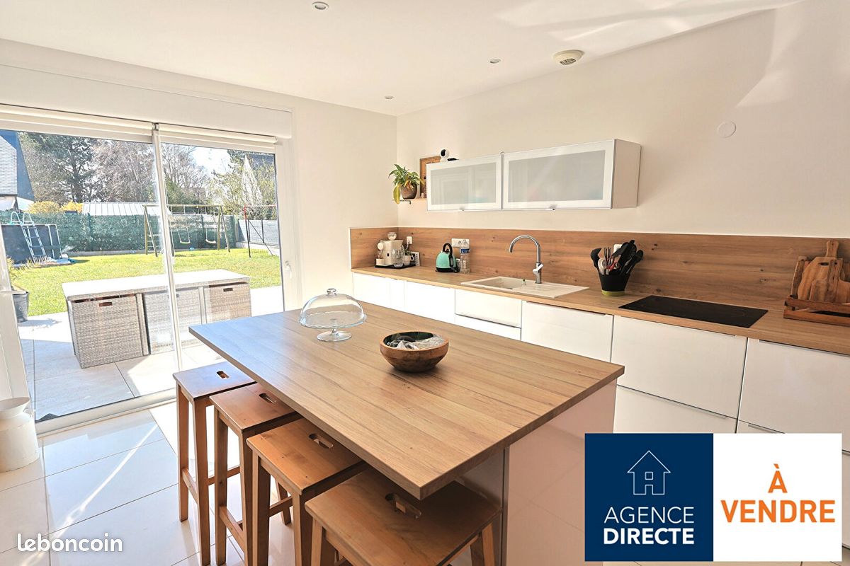 Maison 5 pièces 125 m² · à Saint-Père-Marc-en-Poulet · 125 m² · 444 500 €