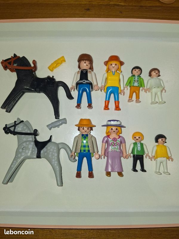 Lot de deux familles playmobil (image 1)