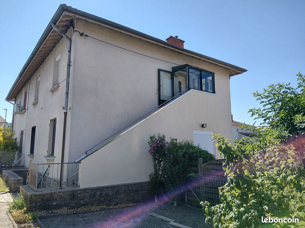 Appartement 3 pièces 93 m² · à La Ricamarie · 92,6 m² · 125 000 €