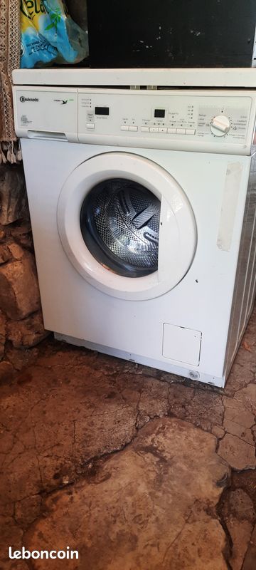 Lave linge Bauknecht à reviser (image 1)