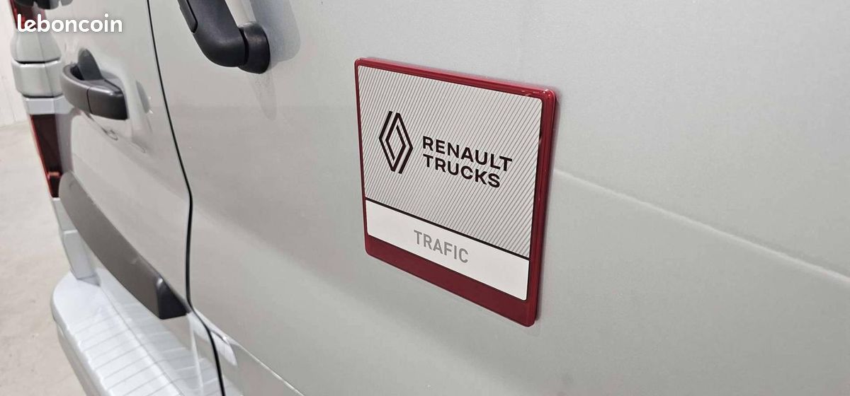 Renault Trafic Blue dCi 170 auto Techno L1 8 PL (image 18)