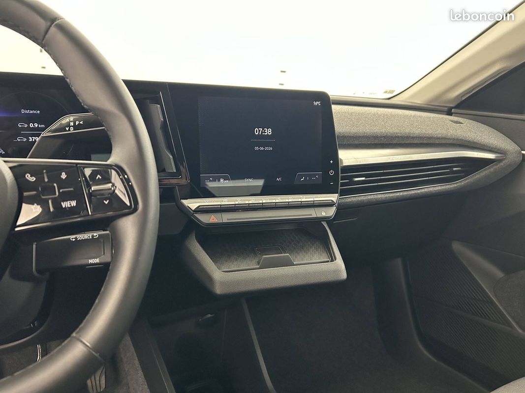 RENAULT Megane E-Tech EV60 220 ch super charge Equilibre (image 12)