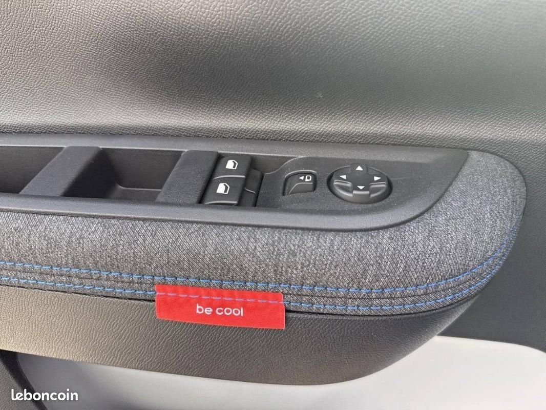 Citroën C3 Hybride 110 ch Automatique - Plus (image 20)