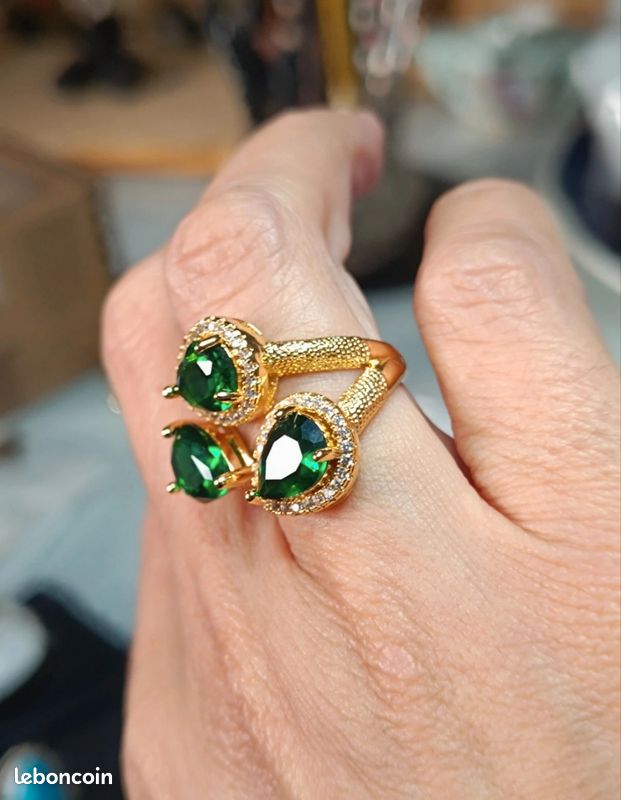 Bague Réglable Style Victorien - Cristaux Colorés - Acier Inoxydable - Neuf Avec étiquettes