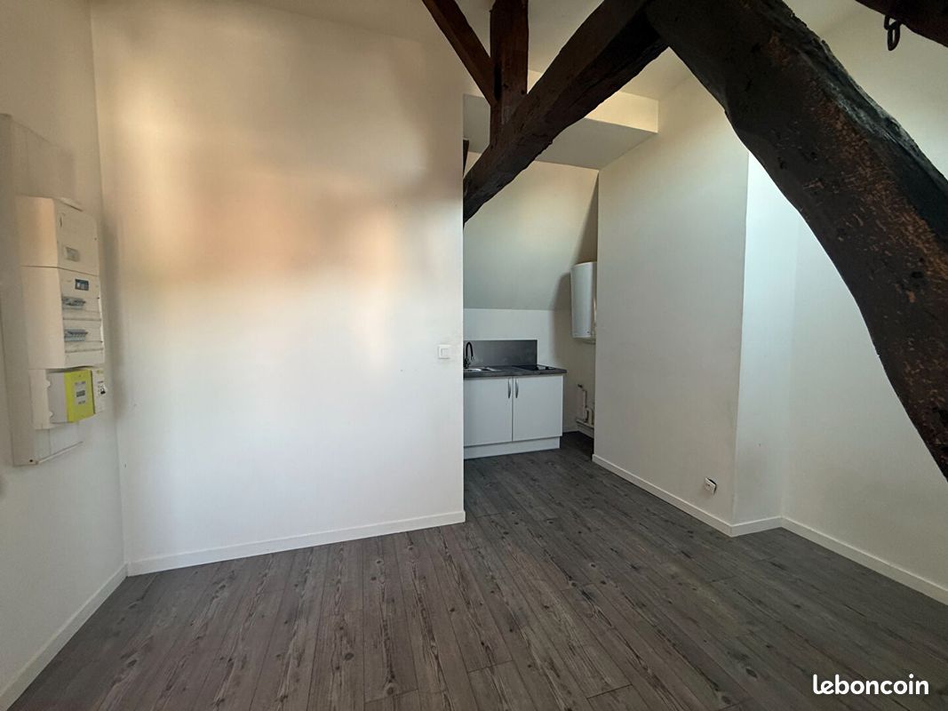 Appartement 1 pièce 18 m² · à Beauvais · 18 m² · 460 €/mois