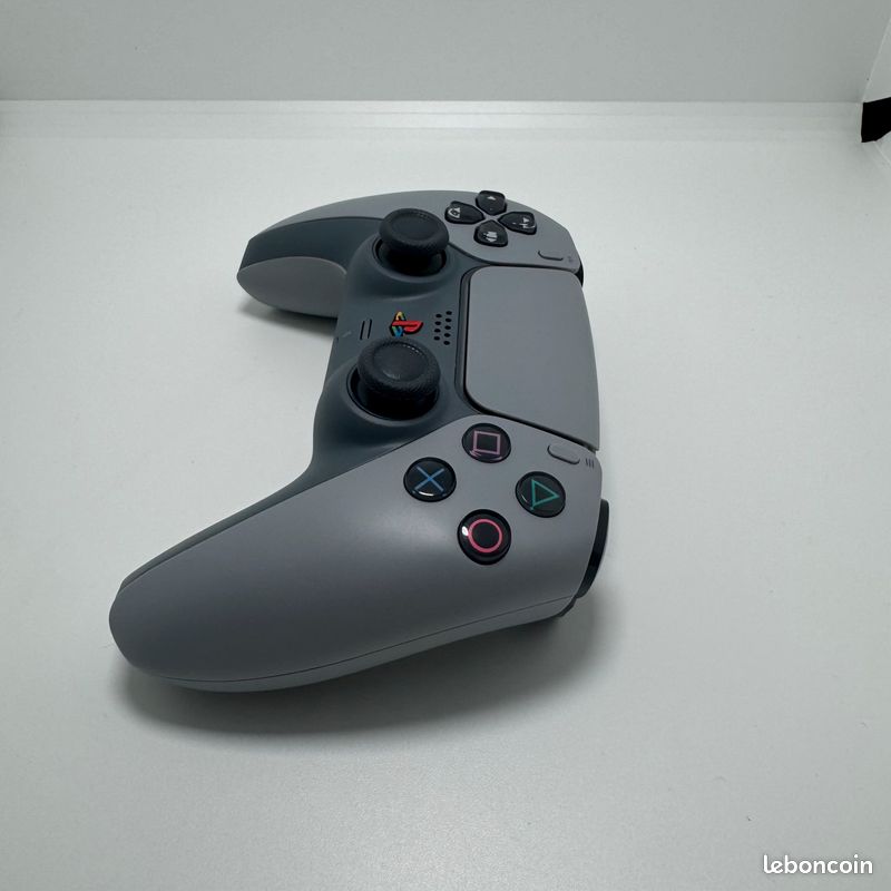Sony Playstation PS5 DualSense 30th Anniversary Limited Edit (Neuf avec emballage d'origine) à Aadorf pour CHF 129 – avec livraison | Acheter sur