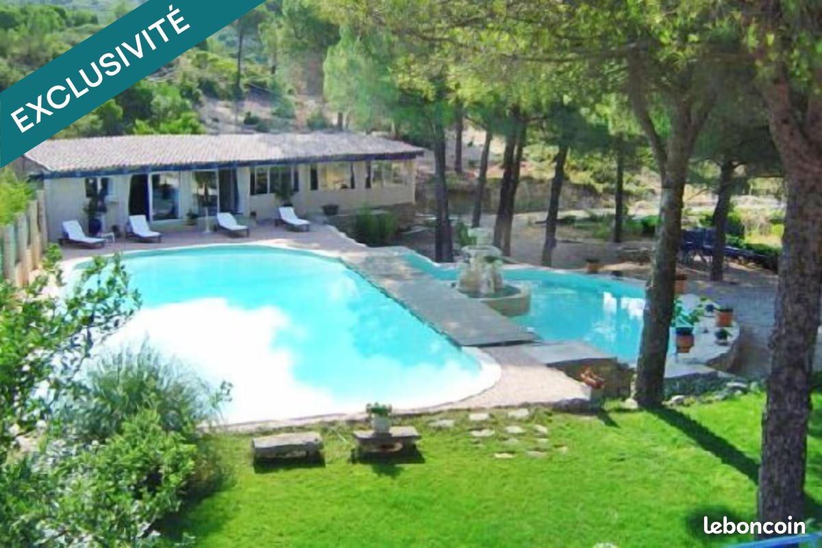 Maison 15 pièces 300 m² · à Clarensac · 300 m² · 1 250 000 €