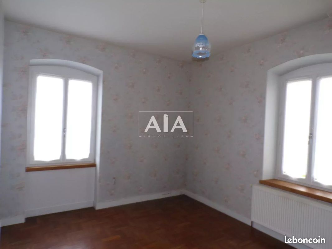 Maison 6 pièces 110 m² - Champagne-Mouton 16350 (image principale 5)