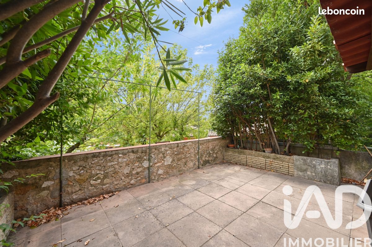Maison 6 pièces 126 m² · à Gémenos · 126 m² · 410 000 €