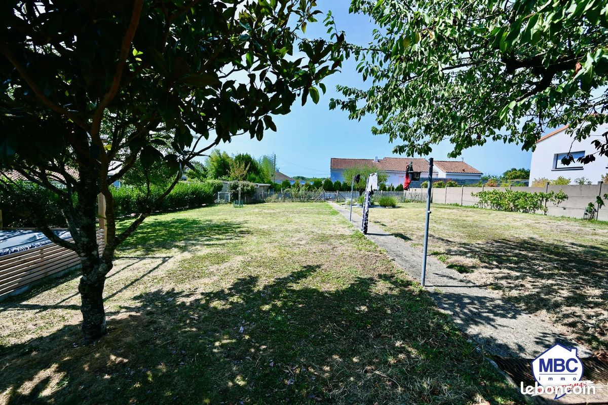 Terrain 596 m² · à Sèvremoine · 49 990 €