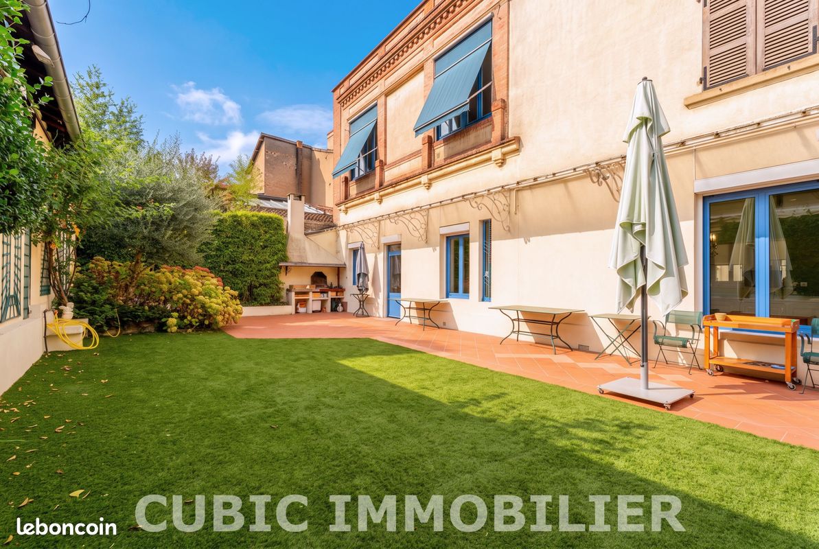 Appartement 9 pièces 238 m² · à Villefranche-sur-Saône · 238 m² · 730 000 €