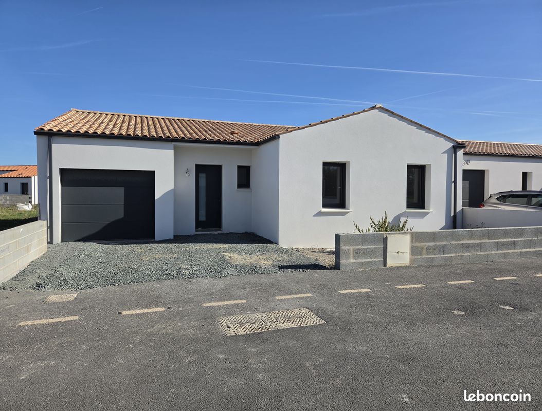 Maison 5 pièces 102 m² · à Saint-Jean-de-Liversay · 102 m² · 1 490 €/mois