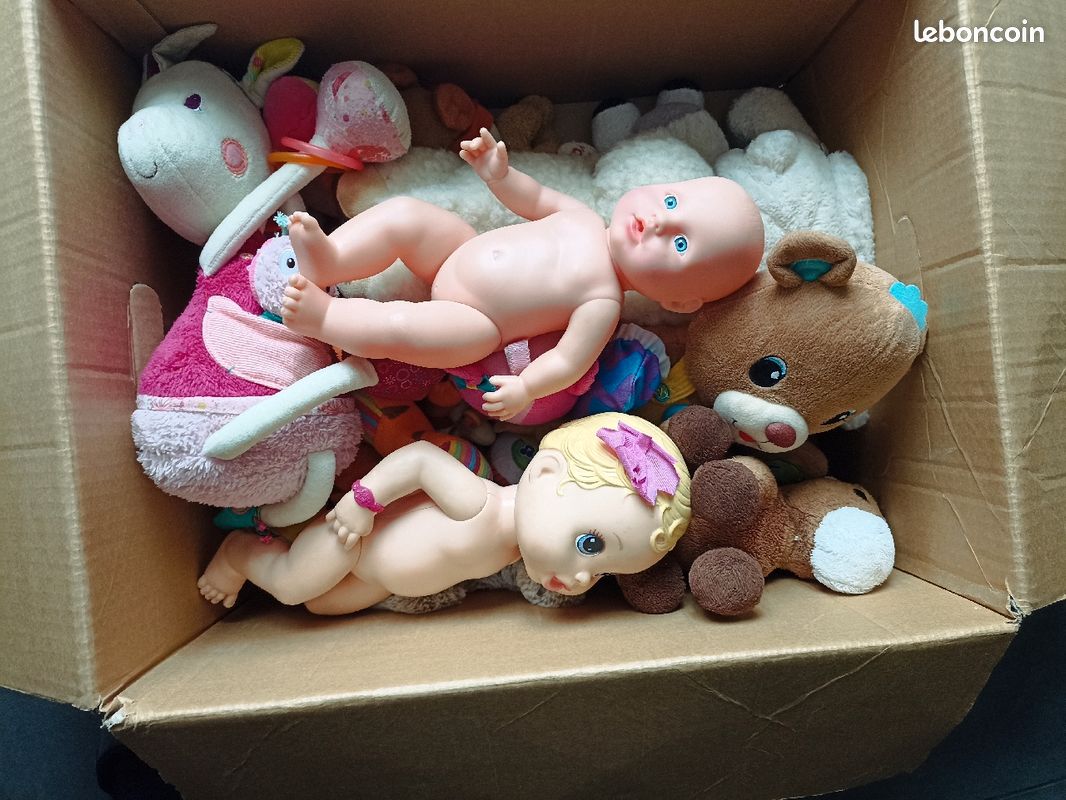 Lot à 10 euros de Peluches et poupées (image 1)