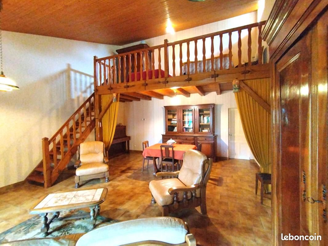 Maison 6 pièces 160 m² · à Pamproux · 160 m² · 187 400 €