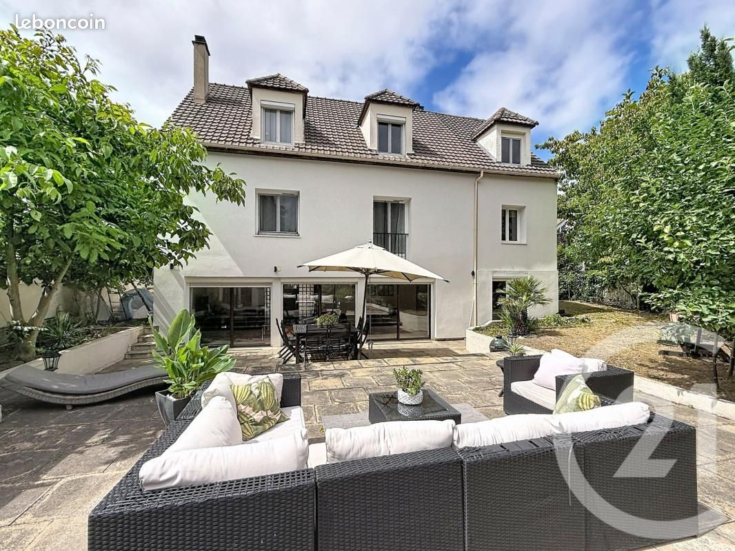Maison 9 pièces 219 m² · à Gonesse · 219 m² · 499 000 €