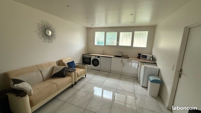 Appartement 2 pièces 39 m² · à Villeneuve-le-Roi · 39 m² · 1 370 €/mois