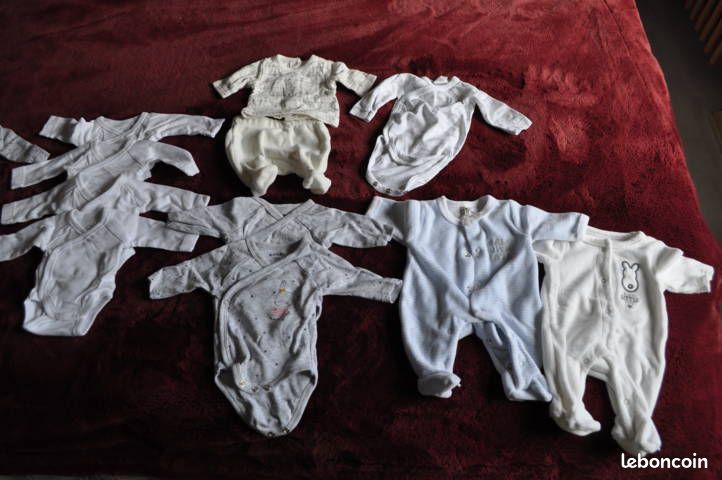 Lot Bodies/Pyjamas 0 mois (image 1)