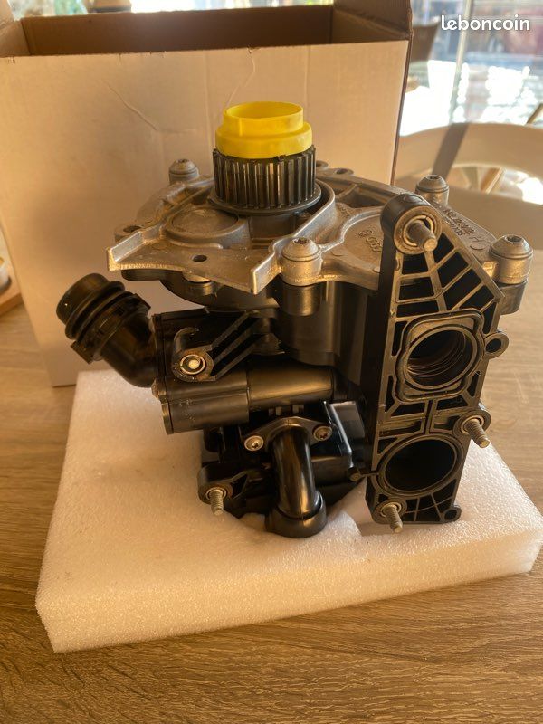 Pompe à eau macan essence 252 cv (image 1)