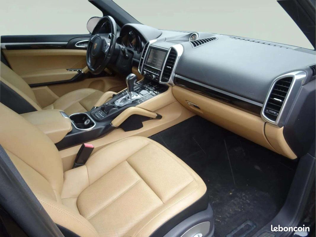 Porsche CAYENNE Platinum Edition 3.6 V6 300 ch * Toit Ouvrant * Bose * Caméra * Sièges Chauffants (image 9)