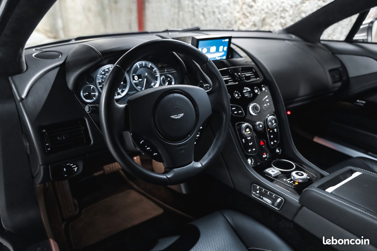Aston Martin Rapide S Shadow Edition V12 6.0 574 - Modèle spécial, teinte et options exclusives (image 10)