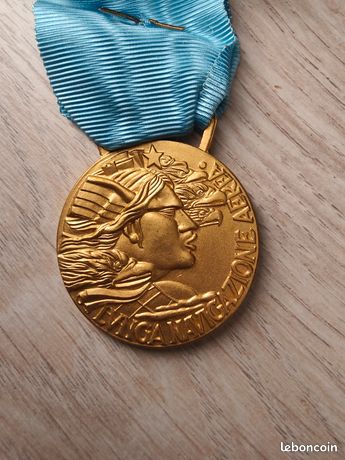 Déborah Ferrand a reçu la Médaille de l'Aéronautique le 25 janvier 2022