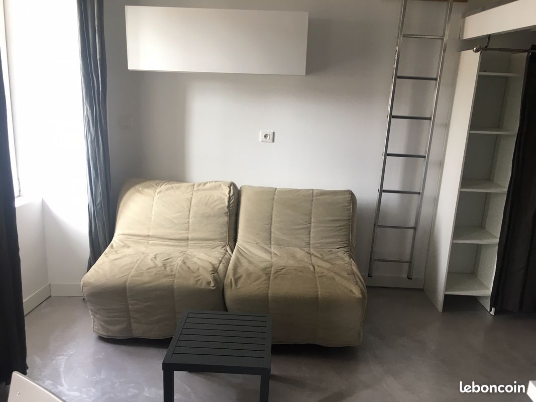 Location studio rue St nicolas - La Rochelle 17000 (image principale 1)