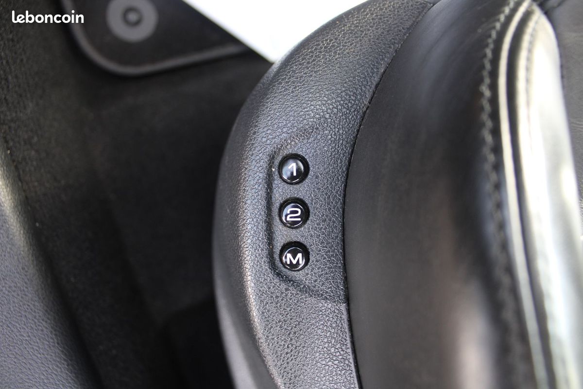 Peugeot RCZ 2L HDI 163 CV DIESEL GPS CUIR ELECT/CHAUFF RÉGULATEUR BLUETOOTH USB ABS LUXE BV6 (image 10)