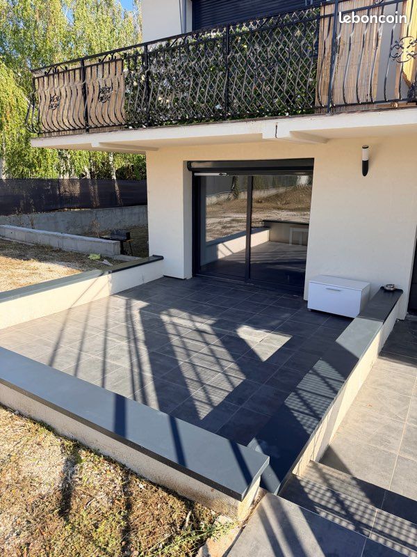 Appartement 2 pièces 50 m² · à Seyssins · 50 m² · 900 €