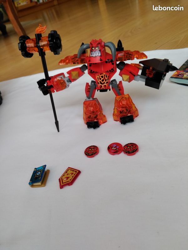 LEGO Nexo Knights Axl's Tower Carrier (image 5)