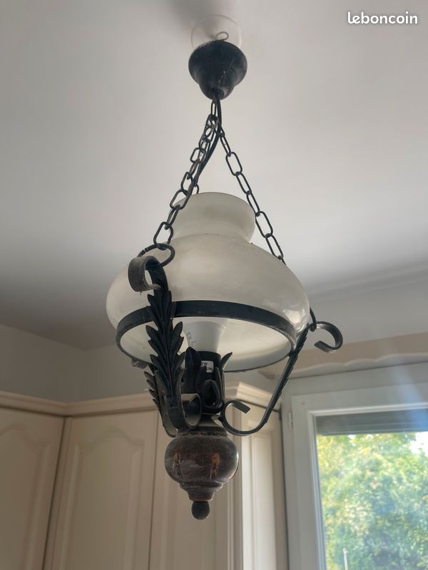 Lustre (image 1)