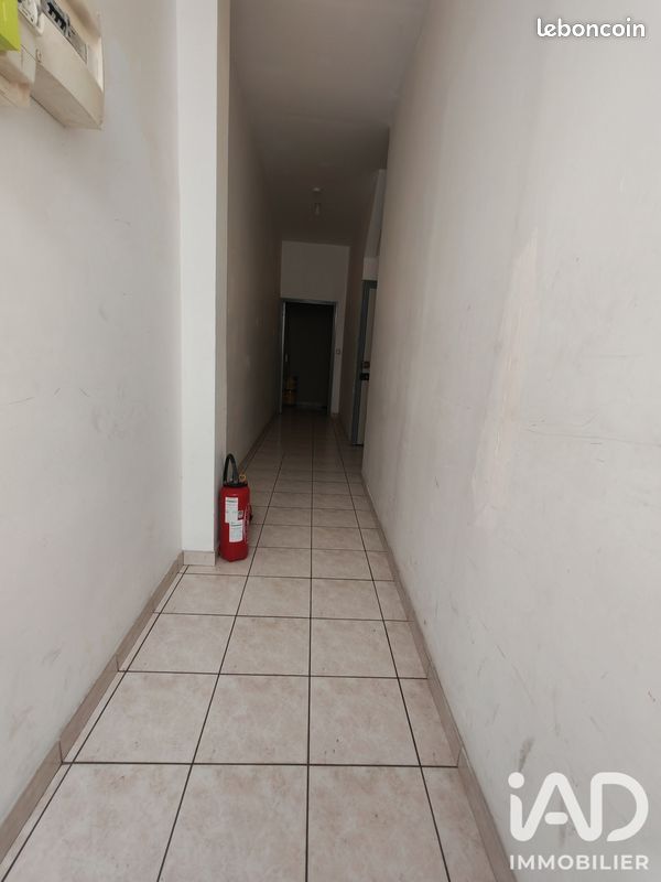 Immeuble 142 m² · à Raismes · 142 m² · 166 000 €