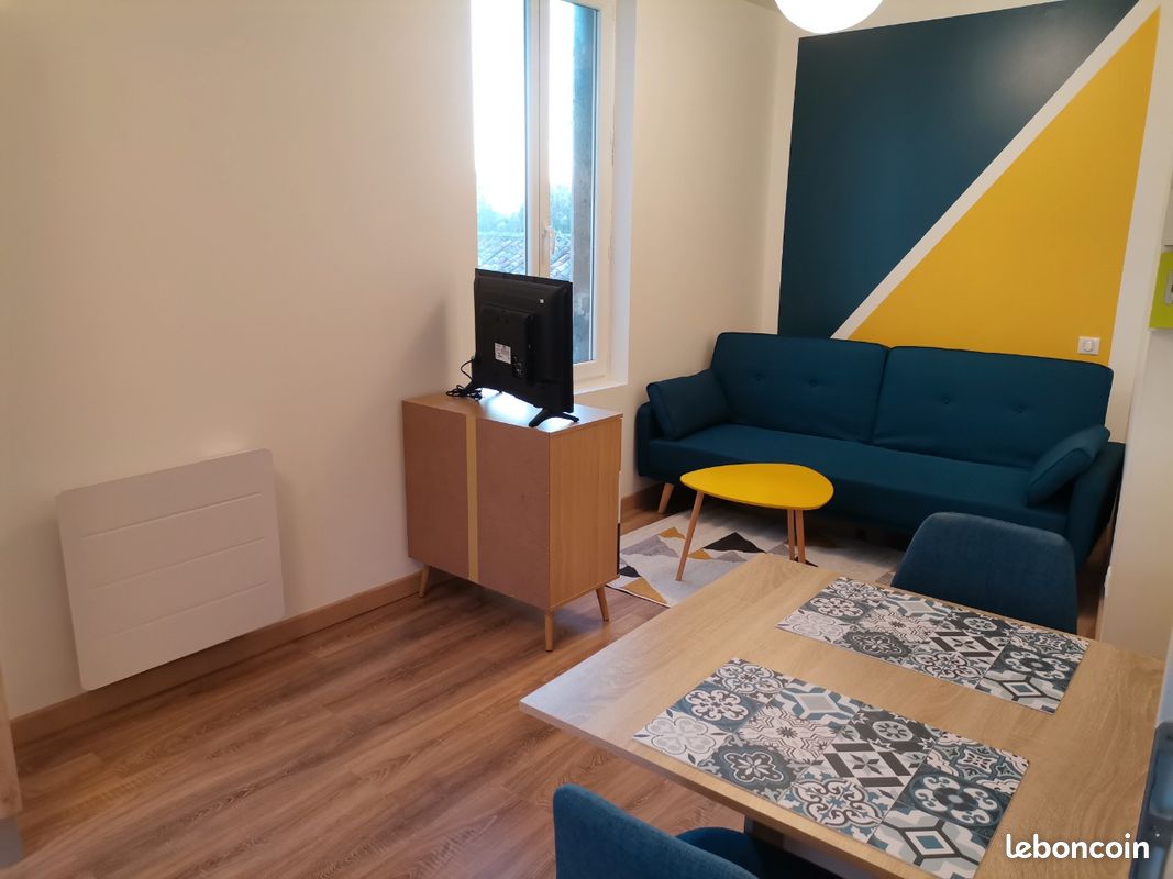 Appartement 1 pièce 20 m² · à Angoulême · 20 m² · 450 €